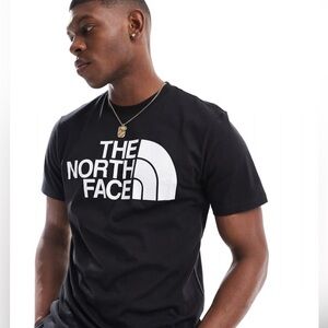 The North Face Men Half Dome t-shirt in black 
Brand new with Tag